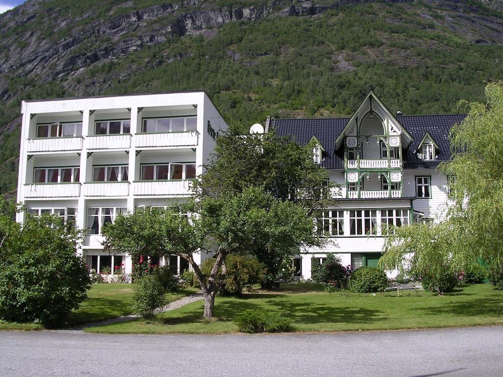 Hjelle Hotel Bagian luar foto